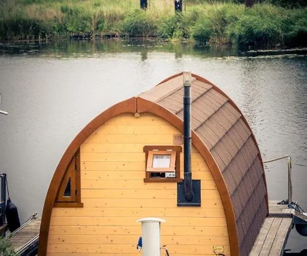 Schwimmpod An Der Peene