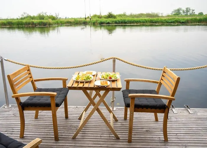 Schwimmpod An Der Peene