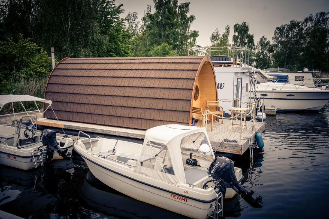 Schwimmpod An Der Peene * Anklam
